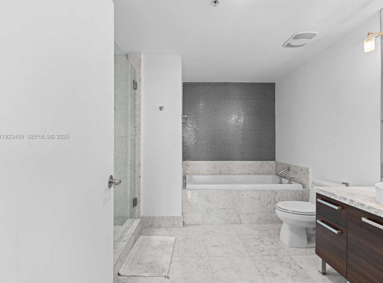 Imagen de Pequeño Objeto