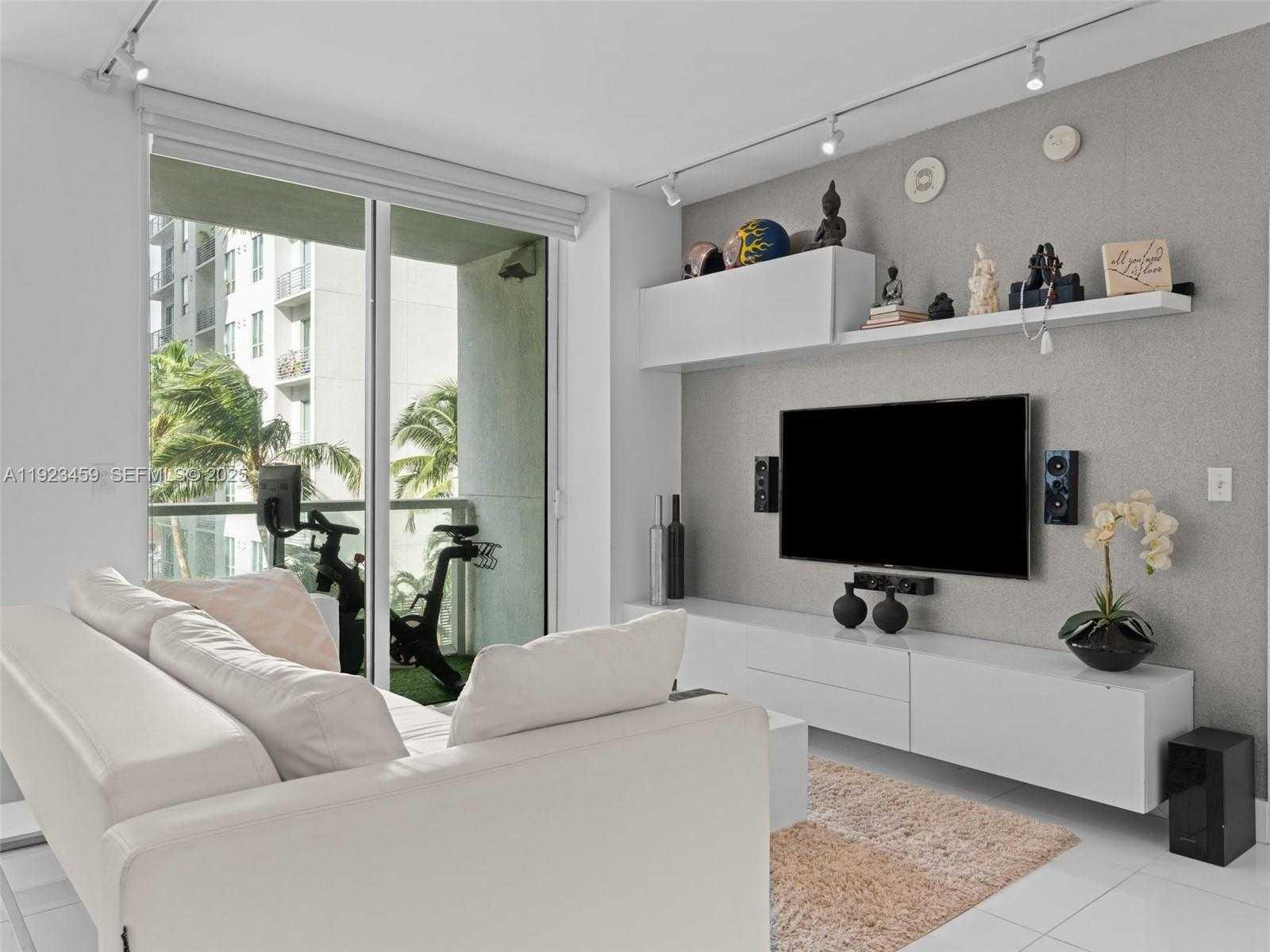 Imagen de Pequeño Objeto