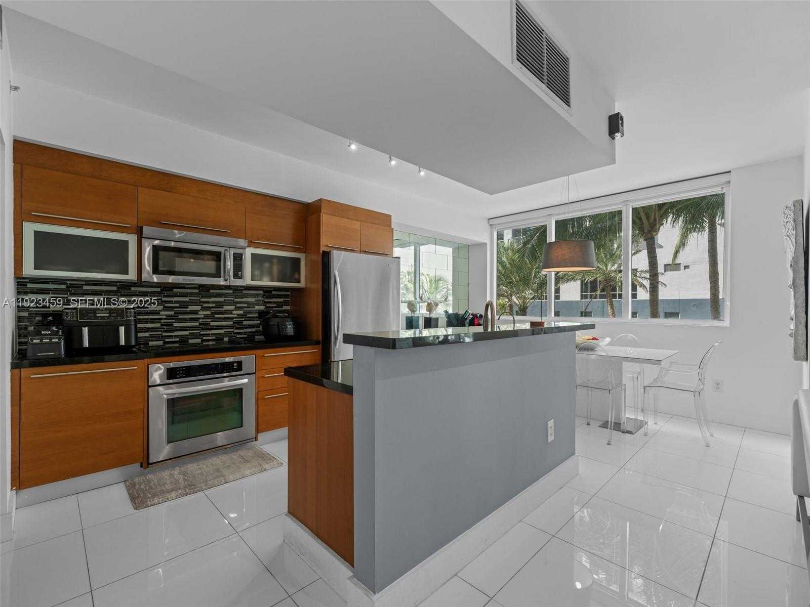 Imagen de Pequeño Objeto