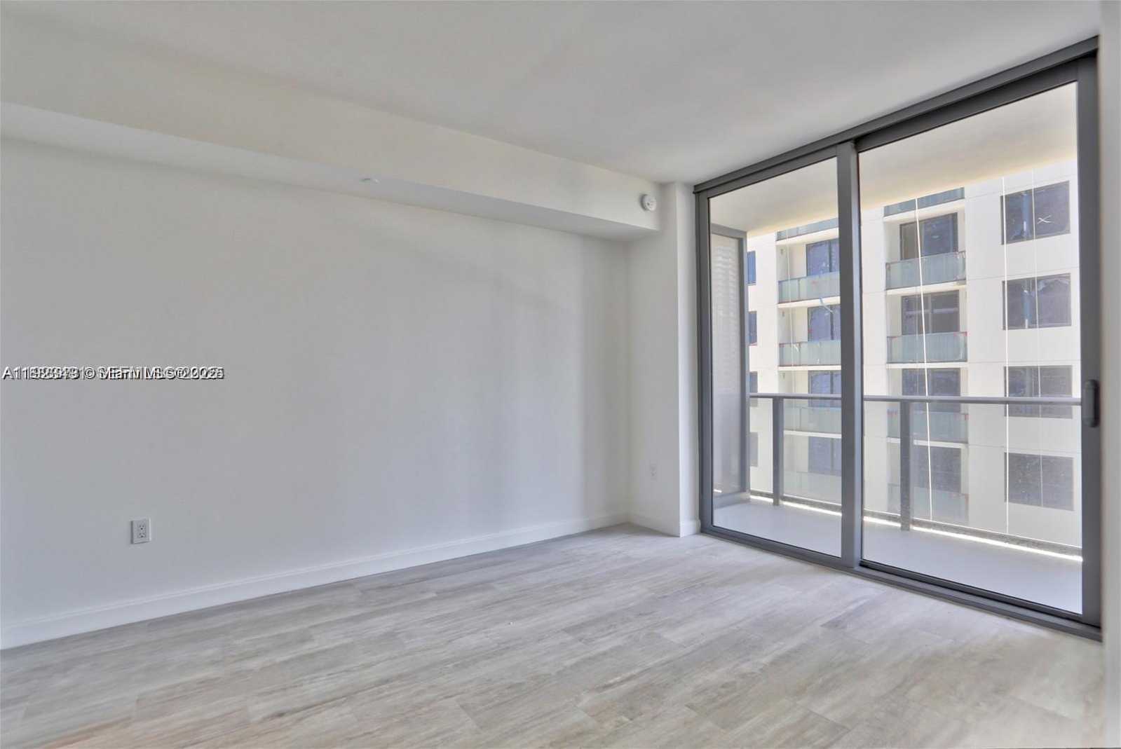 Small Image of 55 SOUTH WEST 9TH ST #1910, Miami Number 4