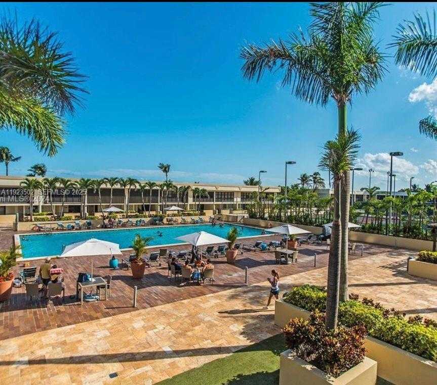 Small Image of 1865 BRICKELL AVE #A604, Miami Number 2