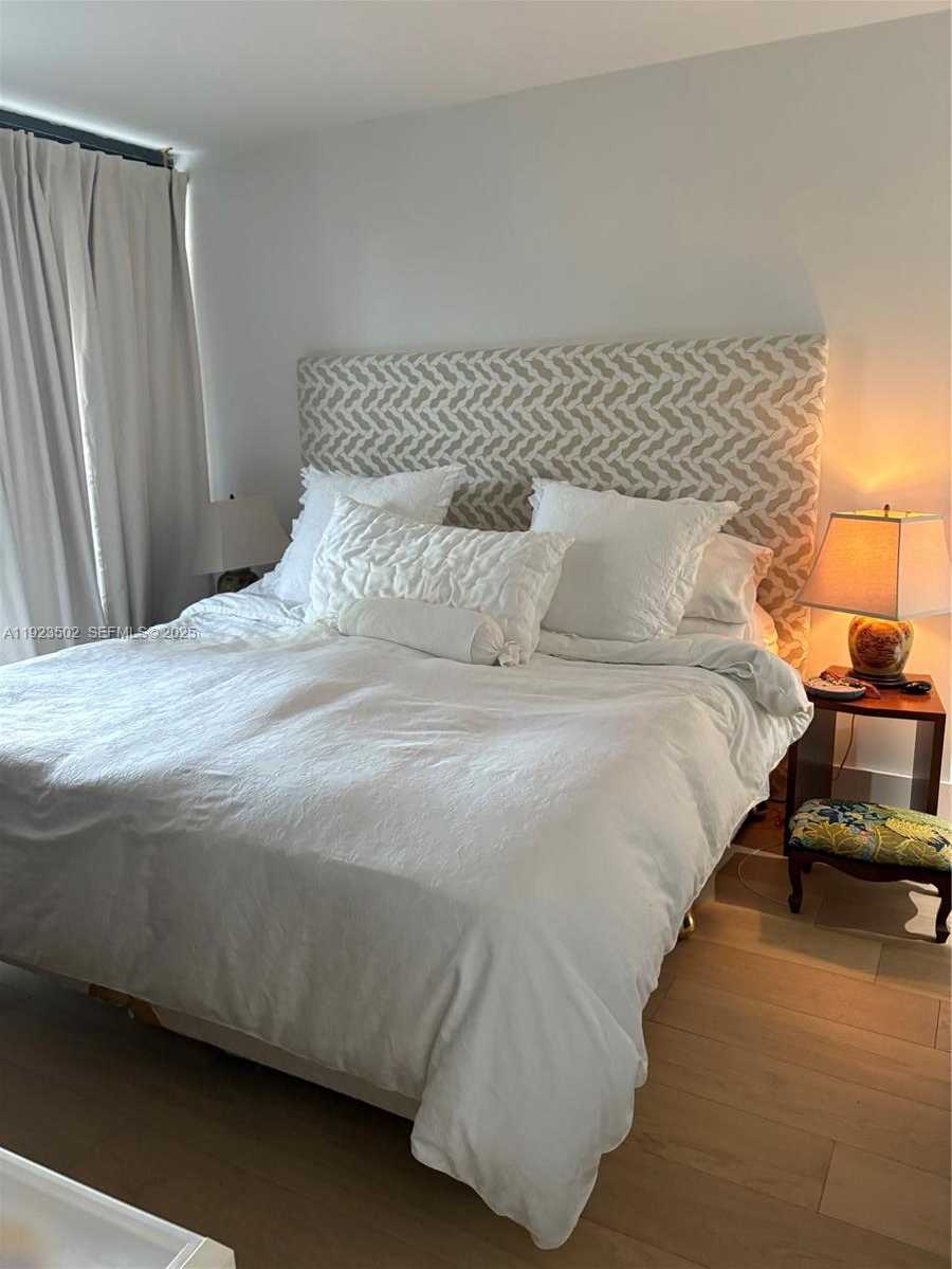 Small Image of 1865 BRICKELL AVE #A604, Miami Number 7