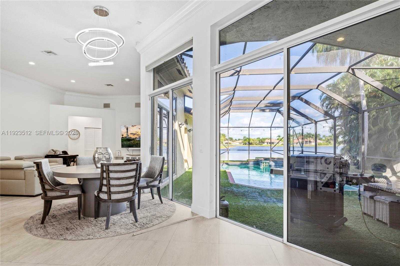 Small Image of 2994 OAKBROOK DR, Weston Number 11