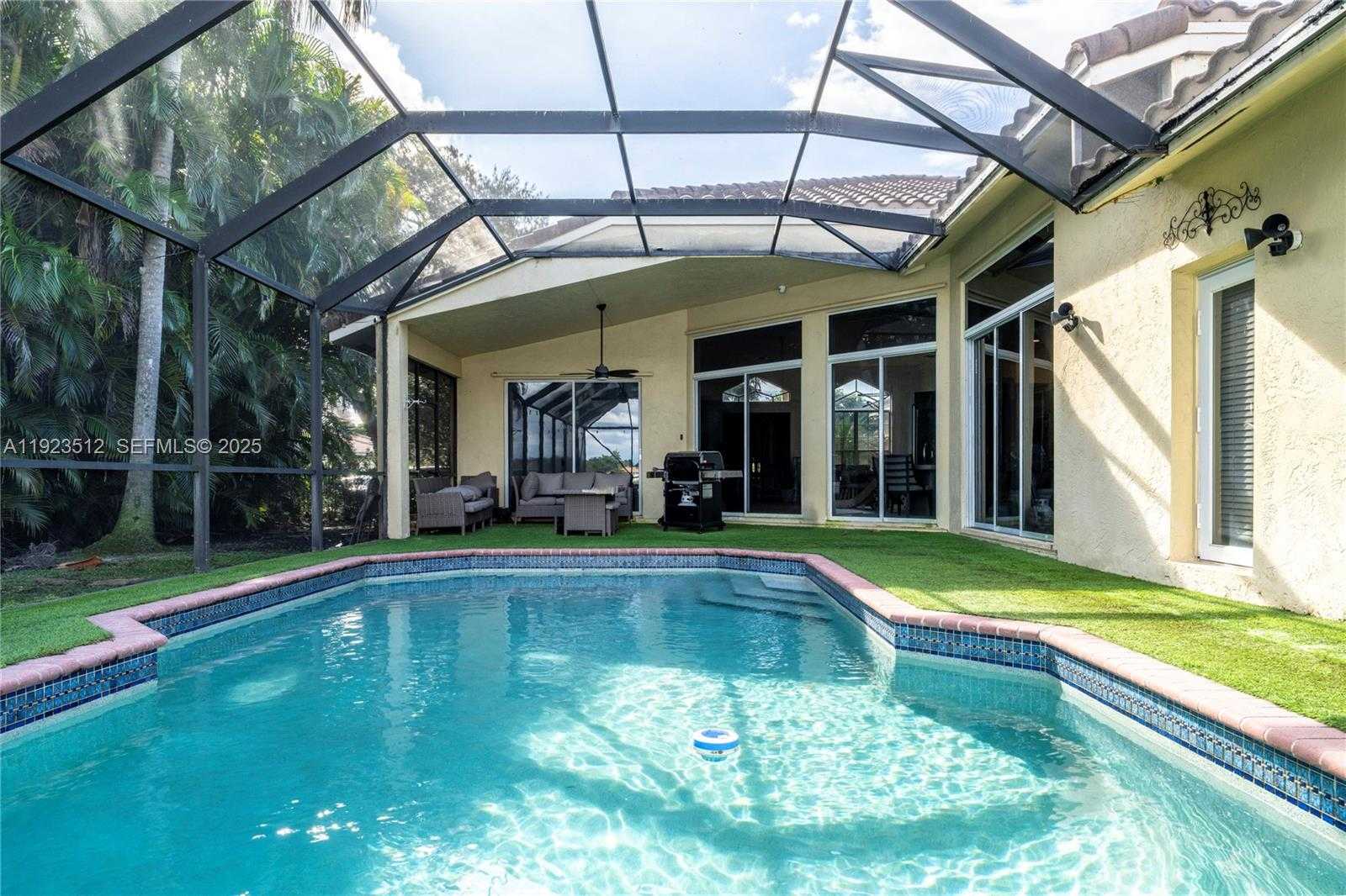 Small Image of 2994 OAKBROOK DR, Weston Number 16