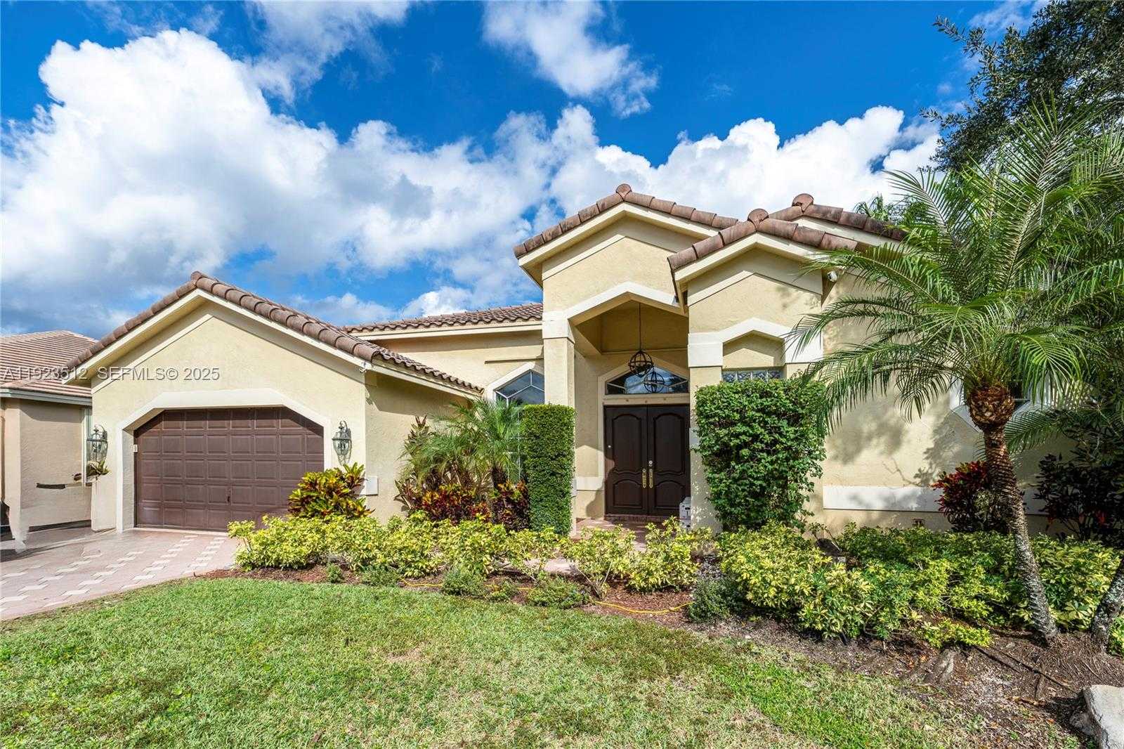 Small Image of 2994 OAKBROOK DR, Weston Number 28