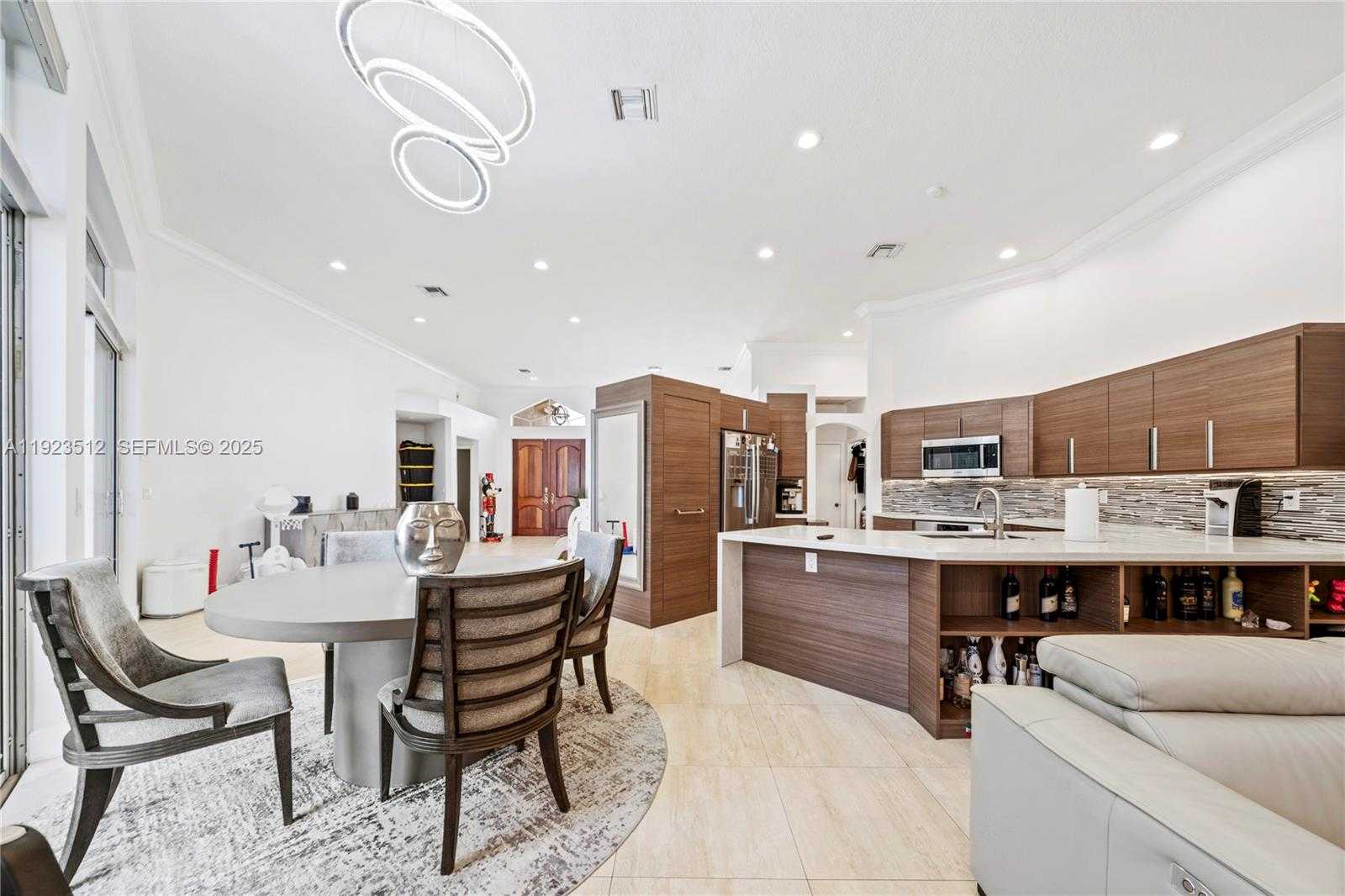 Small Image of 2994 OAKBROOK DR, Weston Number 5