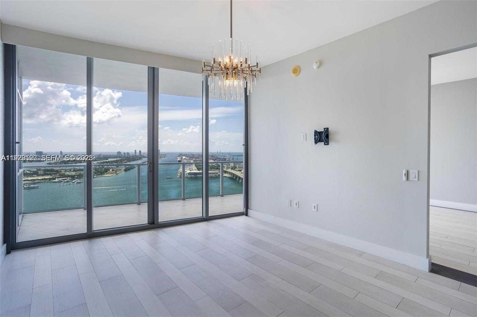 Small Image of 1100 BISCAYNE BLVD #3902, Miami Number 14