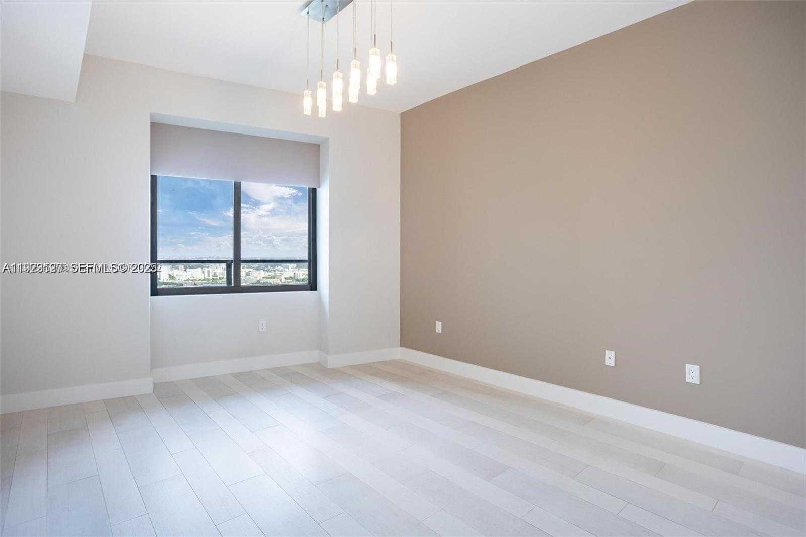 Small Image of 1100 BISCAYNE BLVD #3902, Miami Number 21