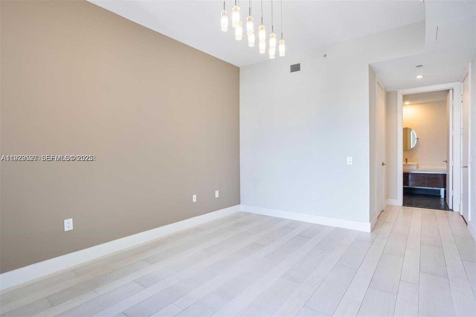 Small Image of 1100 BISCAYNE BLVD #3902, Miami Number 22