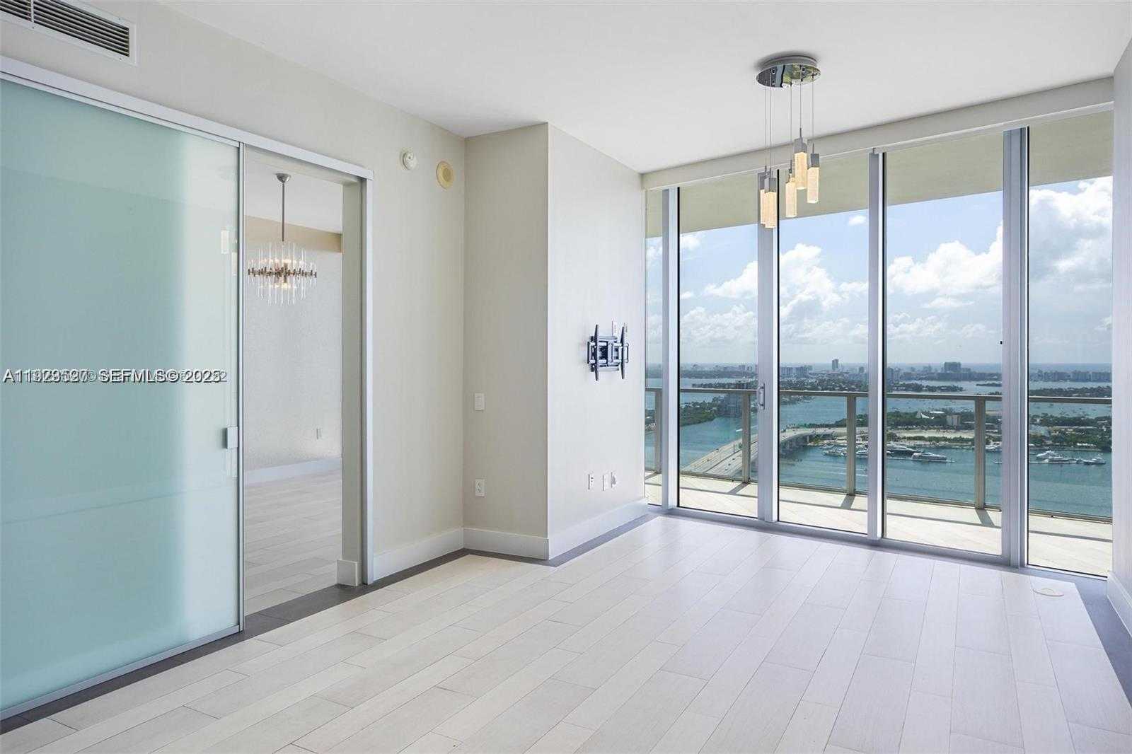 Small Image of 1100 BISCAYNE BLVD #3902, Miami Number 4