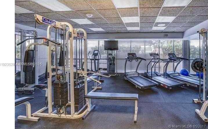 Small Image of 2555 COLLINS AVE #PH114, Miami Beach Number 24