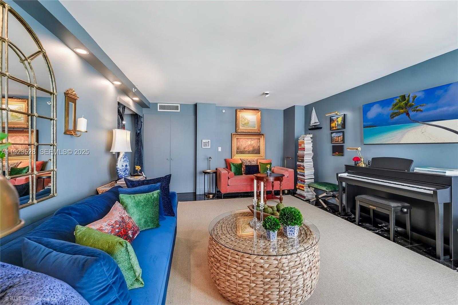 Small Image of 2555 COLLINS AVE #PH114, Miami Beach Number 4