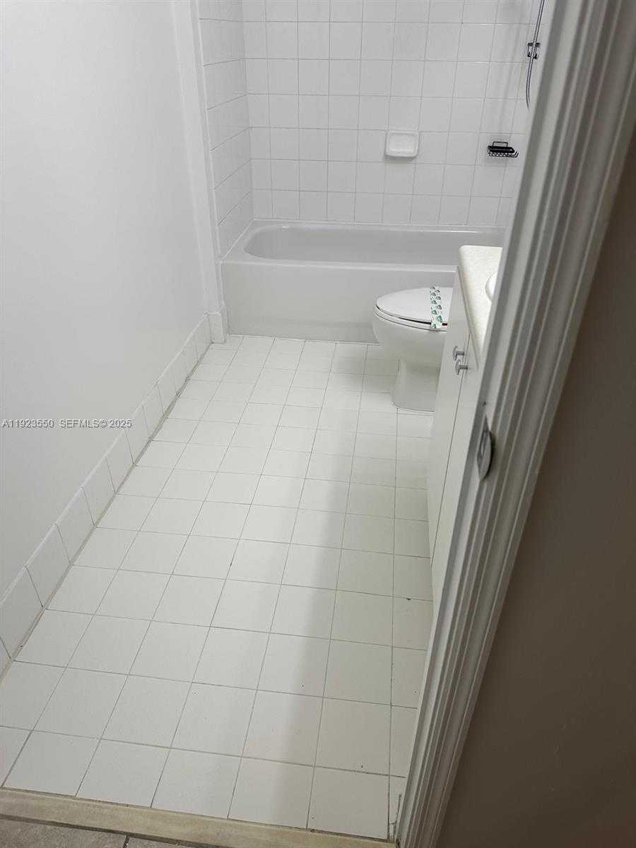 Small Image of 5099 NORTH WEST 7TH ST #1005, Miami Number 28
