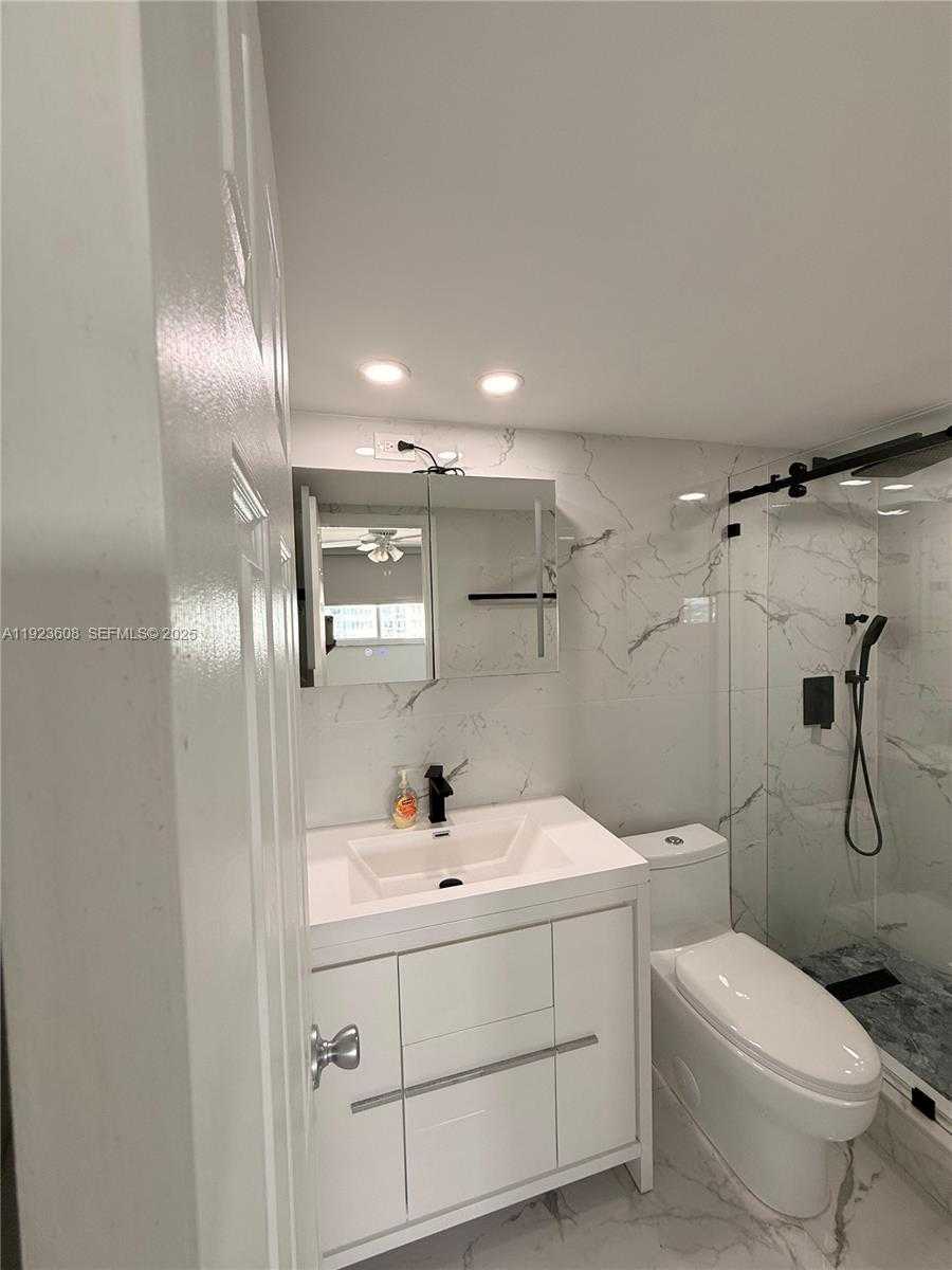 Small Image of 6969 COLLINS AVE #903, Miami Beach Number 20