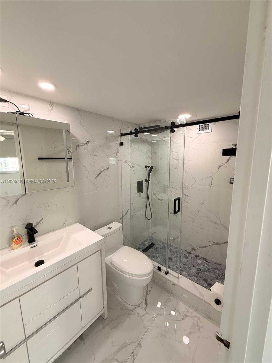 Small Image of 6969 COLLINS AVE #903, Miami Beach Number 21