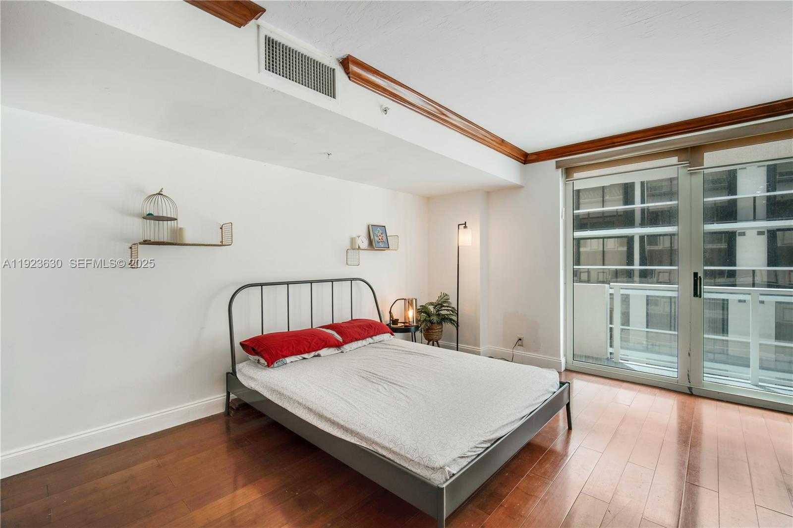 Small Image of 9499 COLLINS AVE #1005, Surfside Number 14