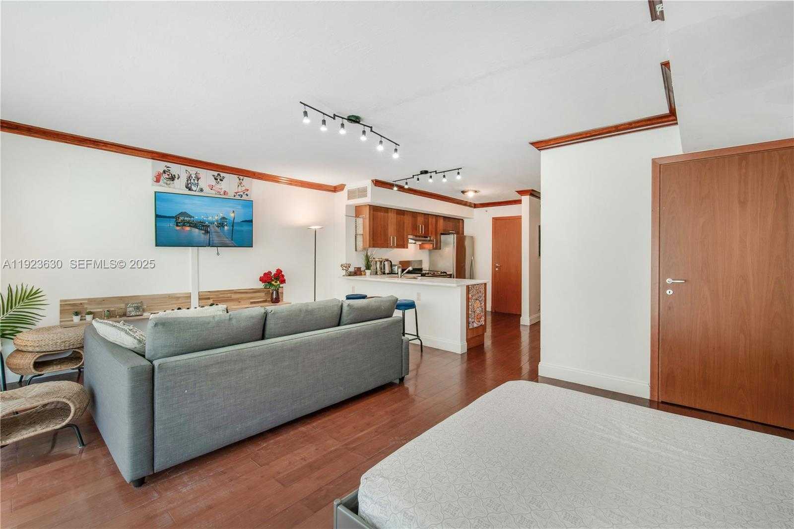 Small Image of 9499 COLLINS AVE #1005, Surfside Number 15