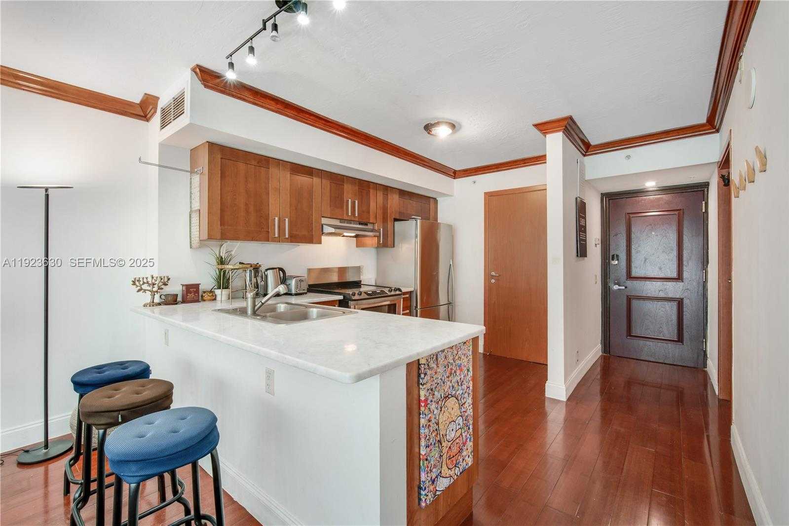 Small Image of 9499 COLLINS AVE #1005, Surfside Number 7