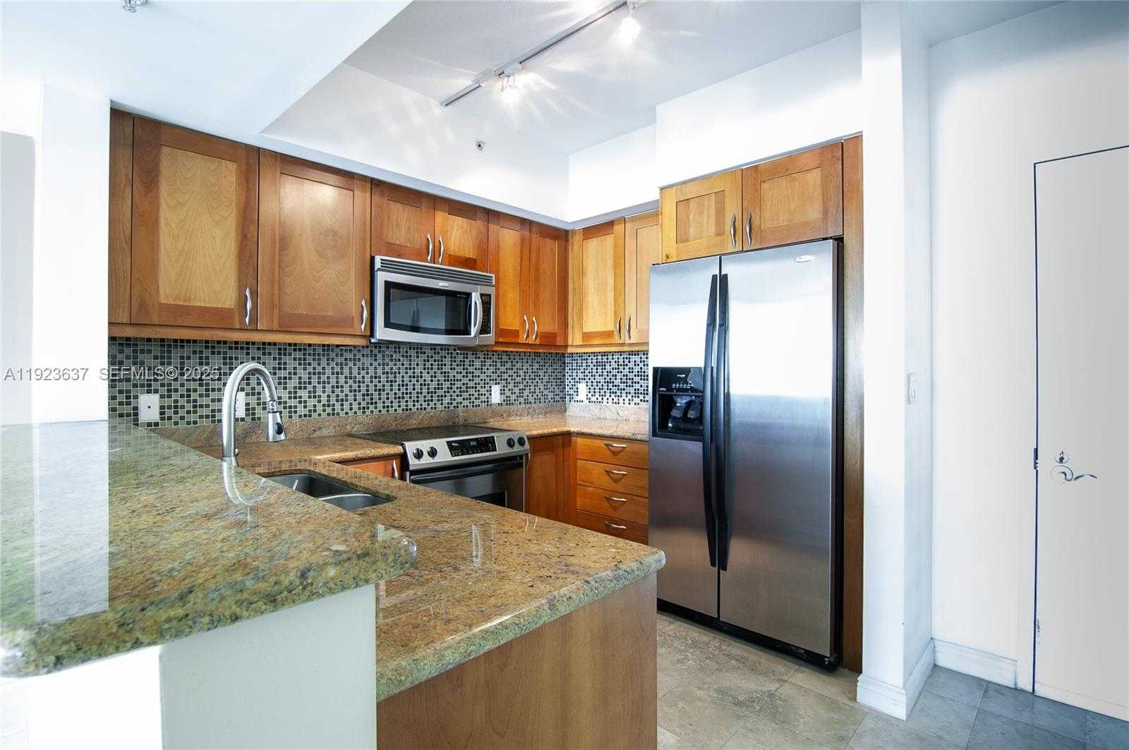 Small Image of 1745 EAST HALLANDALE BEACH BLVD #1508W, Hallandale Beach Number 2