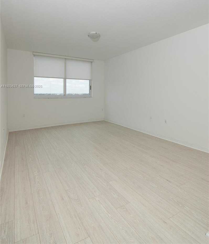 Small Image of 1745 EAST HALLANDALE BEACH BLVD #1508W, Hallandale Beach Number 5