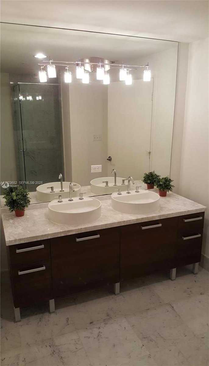 Imagen de Pequeño Objeto