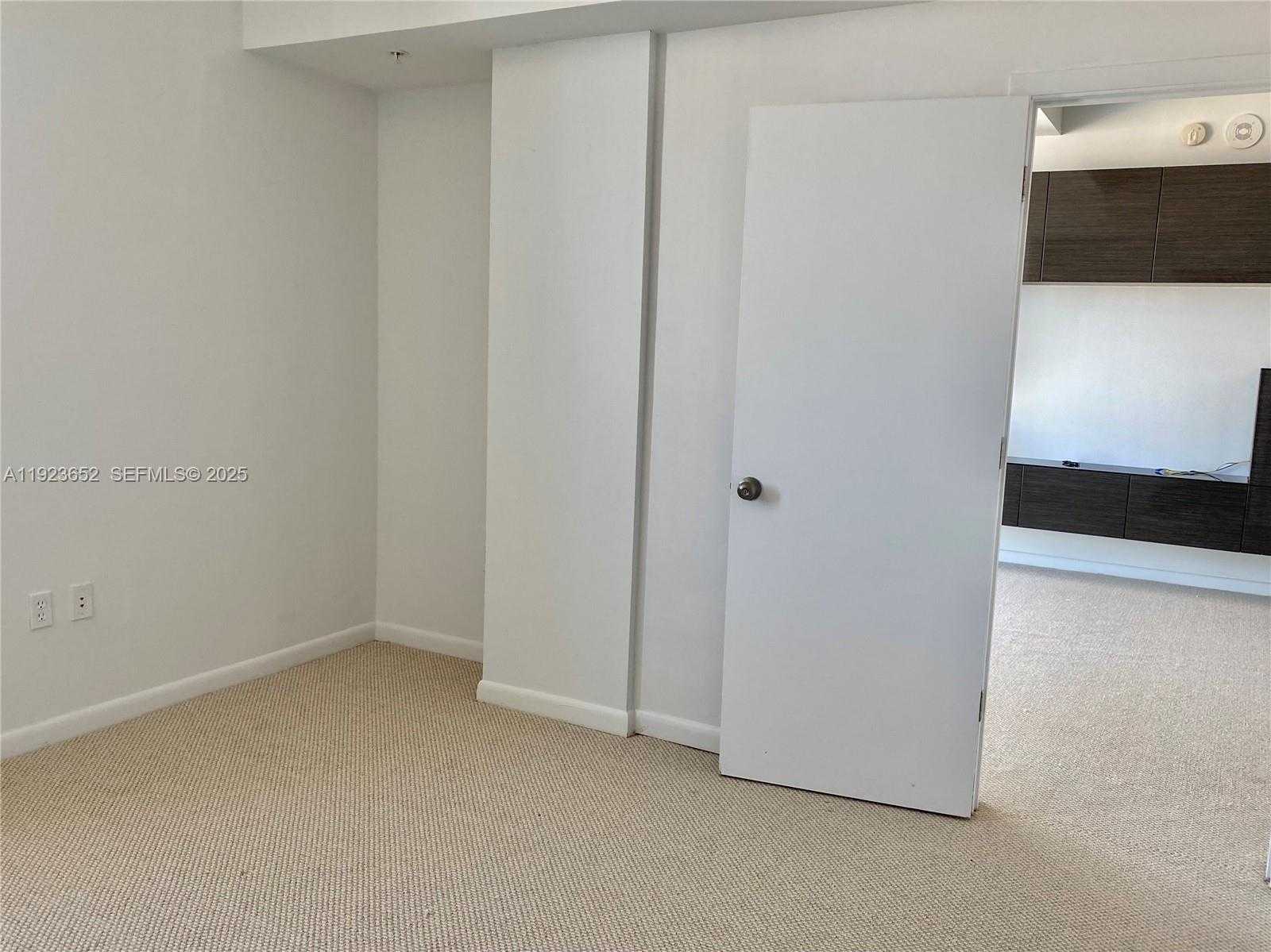 Imagen de Pequeño Objeto