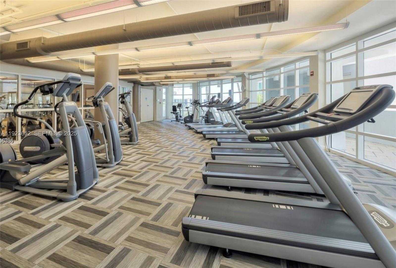 Imagen de Pequeño Objeto