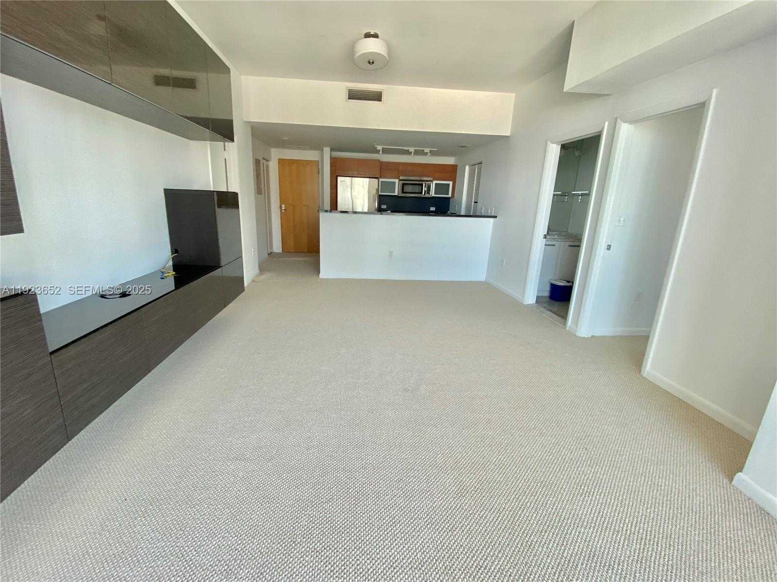 Imagen de Pequeño Objeto