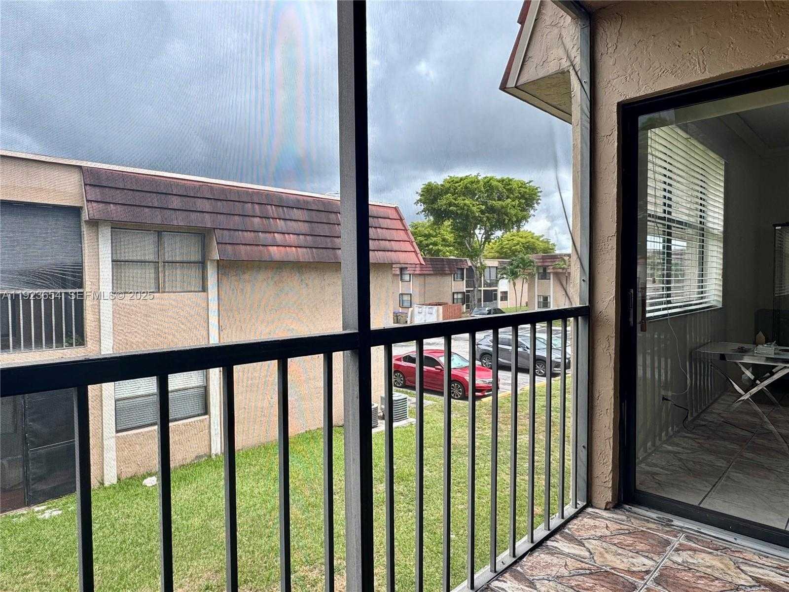 Small Image of 14911 SOUTH WEST 104TH ST #17-22, Miami Number 23