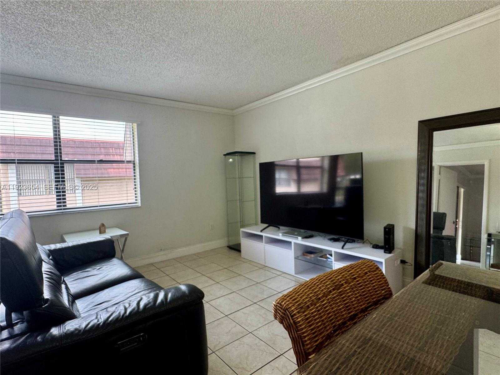 Small Image of 14911 SOUTH WEST 104TH ST #17-22, Miami Number 5