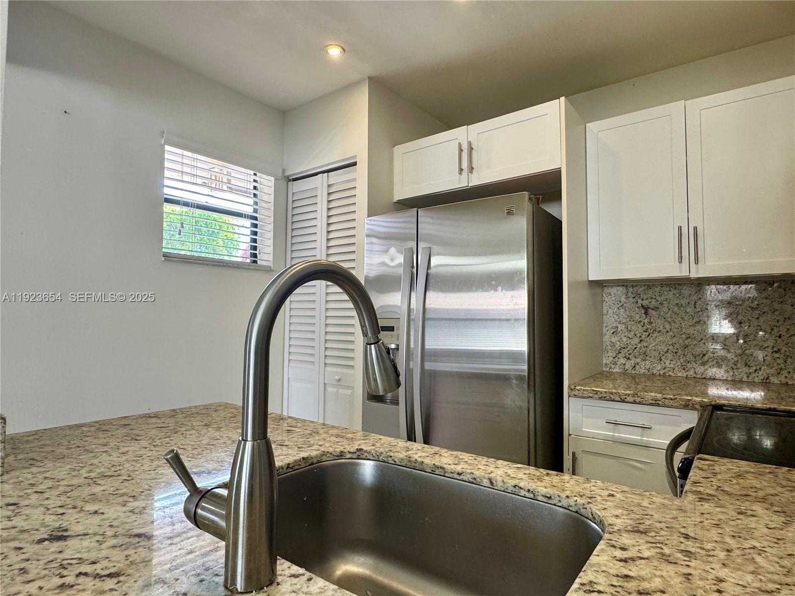 Small Image of 14911 SOUTH WEST 104TH ST #17-22, Miami Number 9