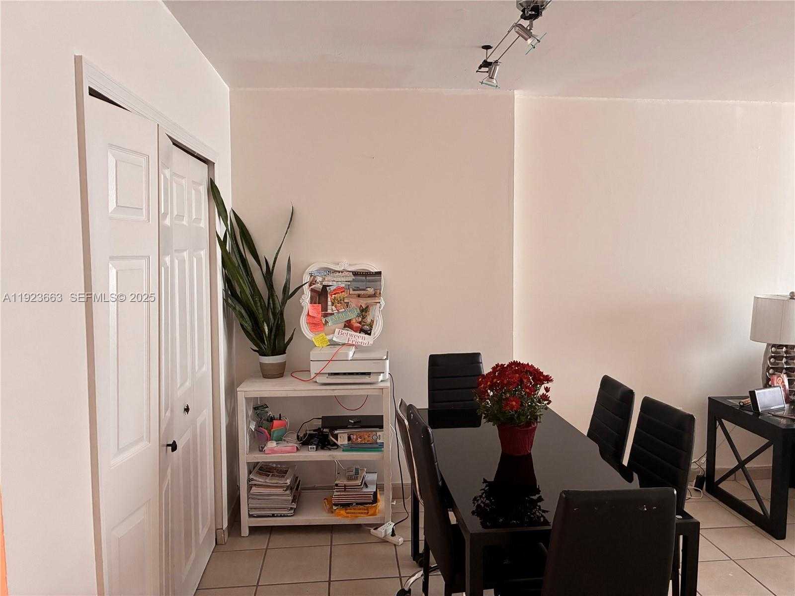 Small Image of 400 KINGS POINT DR #1522, Sunny Isles Beach Number 10