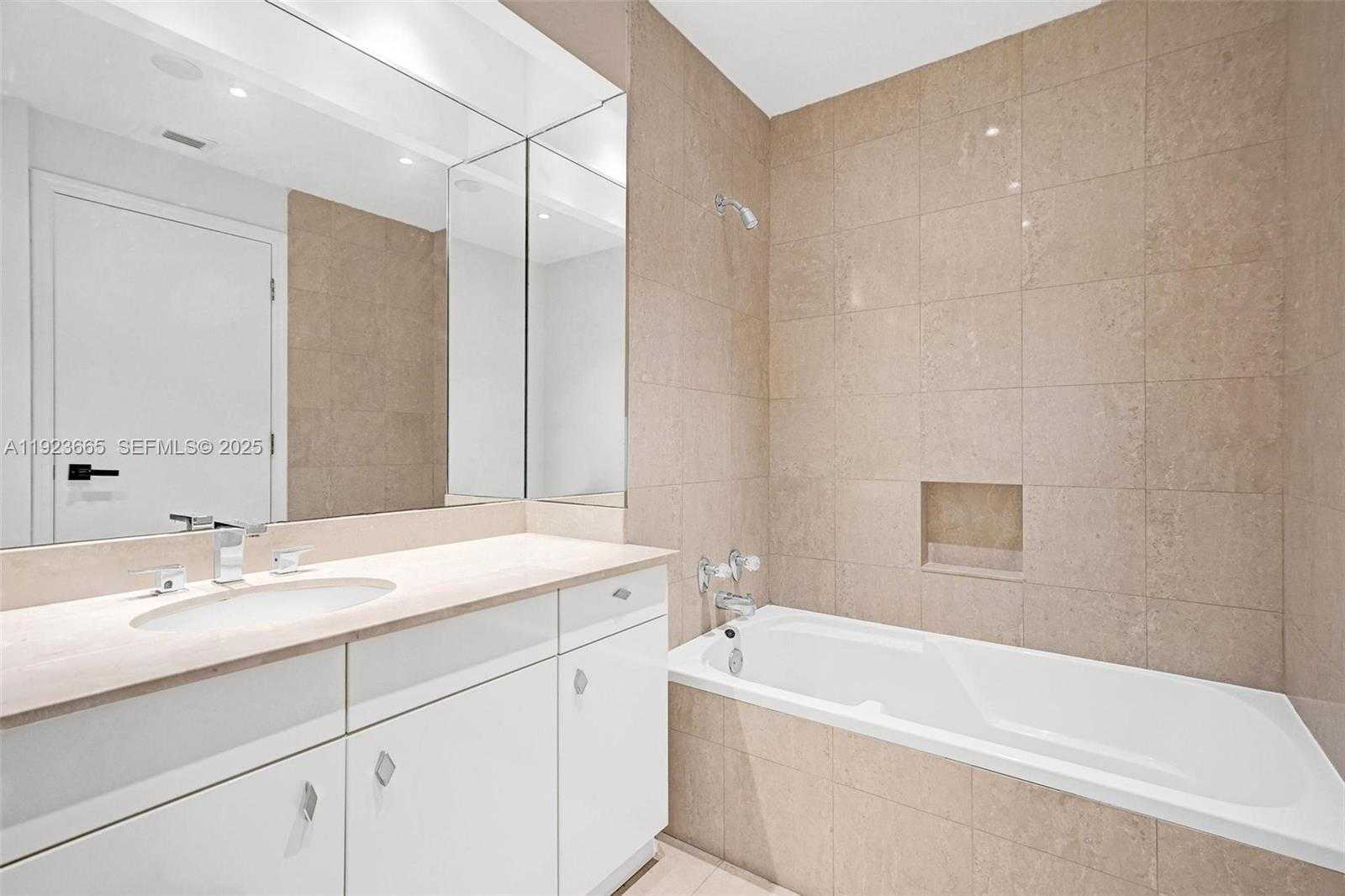 Small Image of 10101 COLLINS AVE #17A, Bal Harbour Number 17