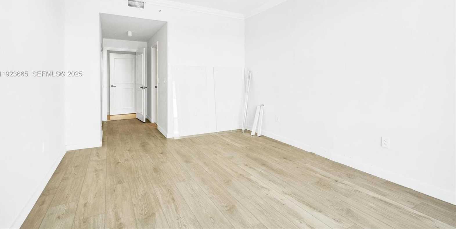 Small Image of 10101 COLLINS AVE #17A, Bal Harbour Number 19