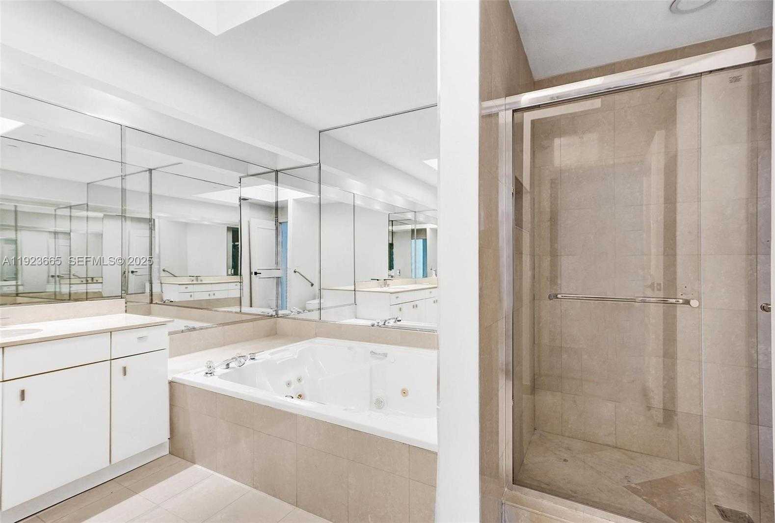 Small Image of 10101 COLLINS AVE #17A, Bal Harbour Number 31