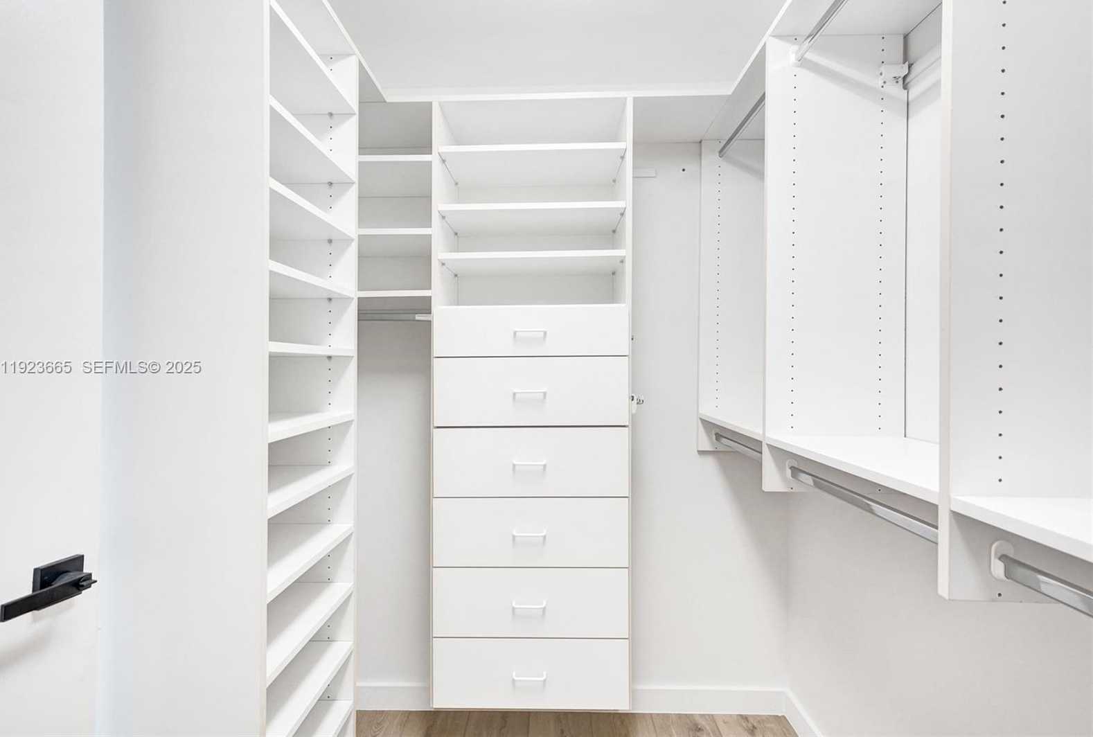 Small Image of 10101 COLLINS AVE #17A, Bal Harbour Number 34