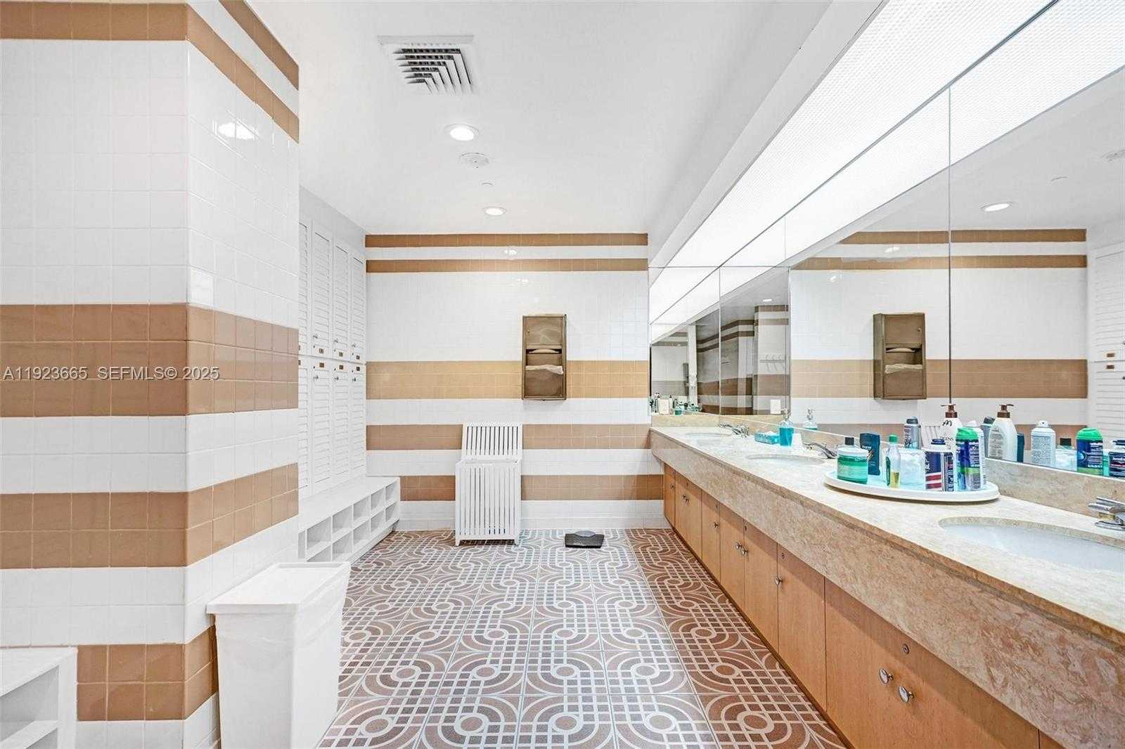 Small Image of 10101 COLLINS AVE #17A, Bal Harbour Number 51