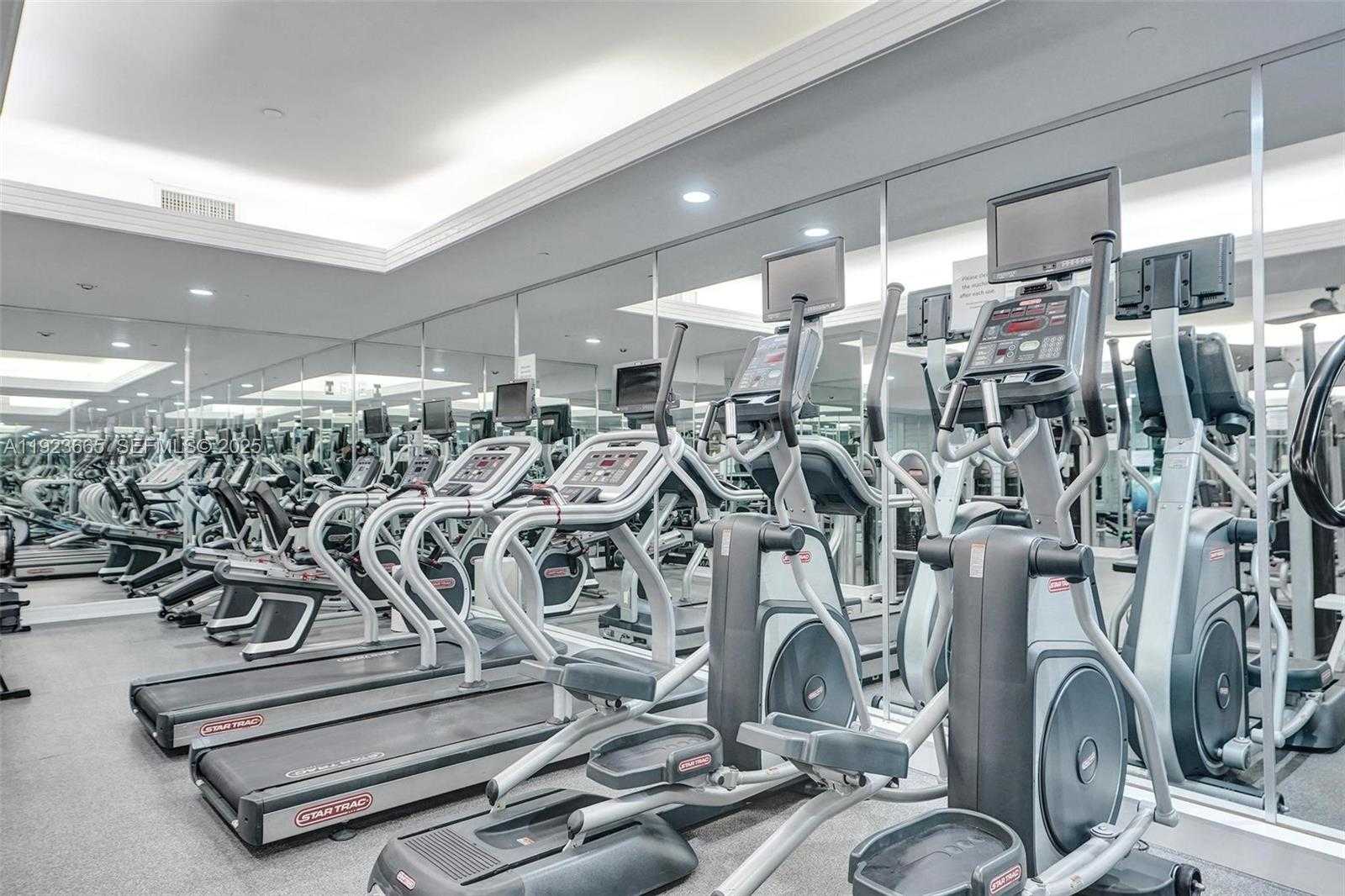 Small Image of 10101 COLLINS AVE #17A, Bal Harbour Number 58