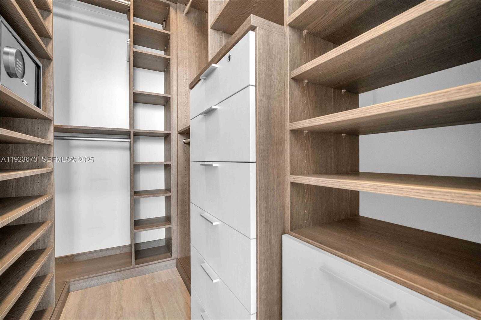 Small Image of 55 SOUTH WEST 9TH ST #4403, Miami Number 13