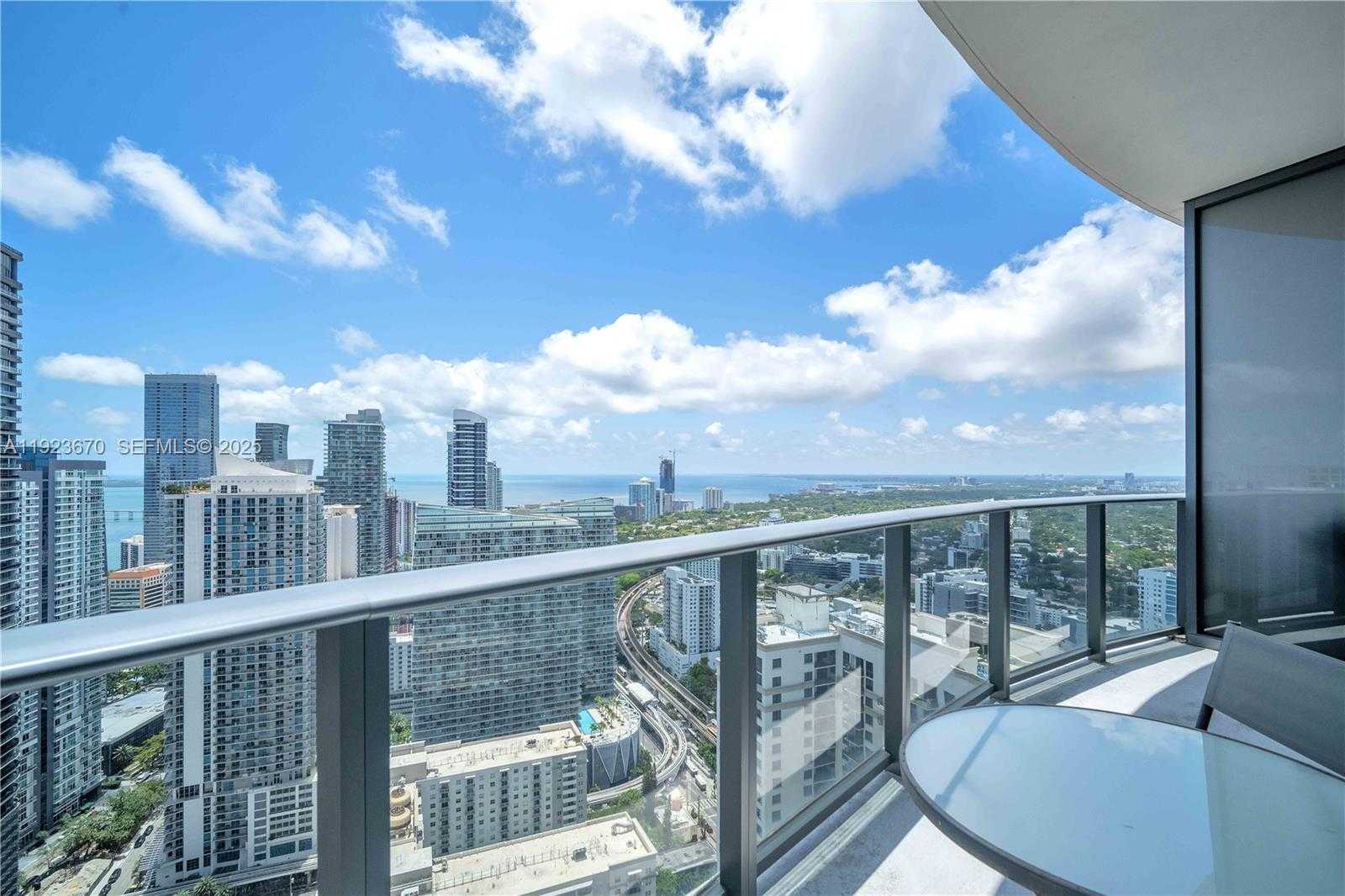 Small Image of 55 SOUTH WEST 9TH ST #4403, Miami Number 25