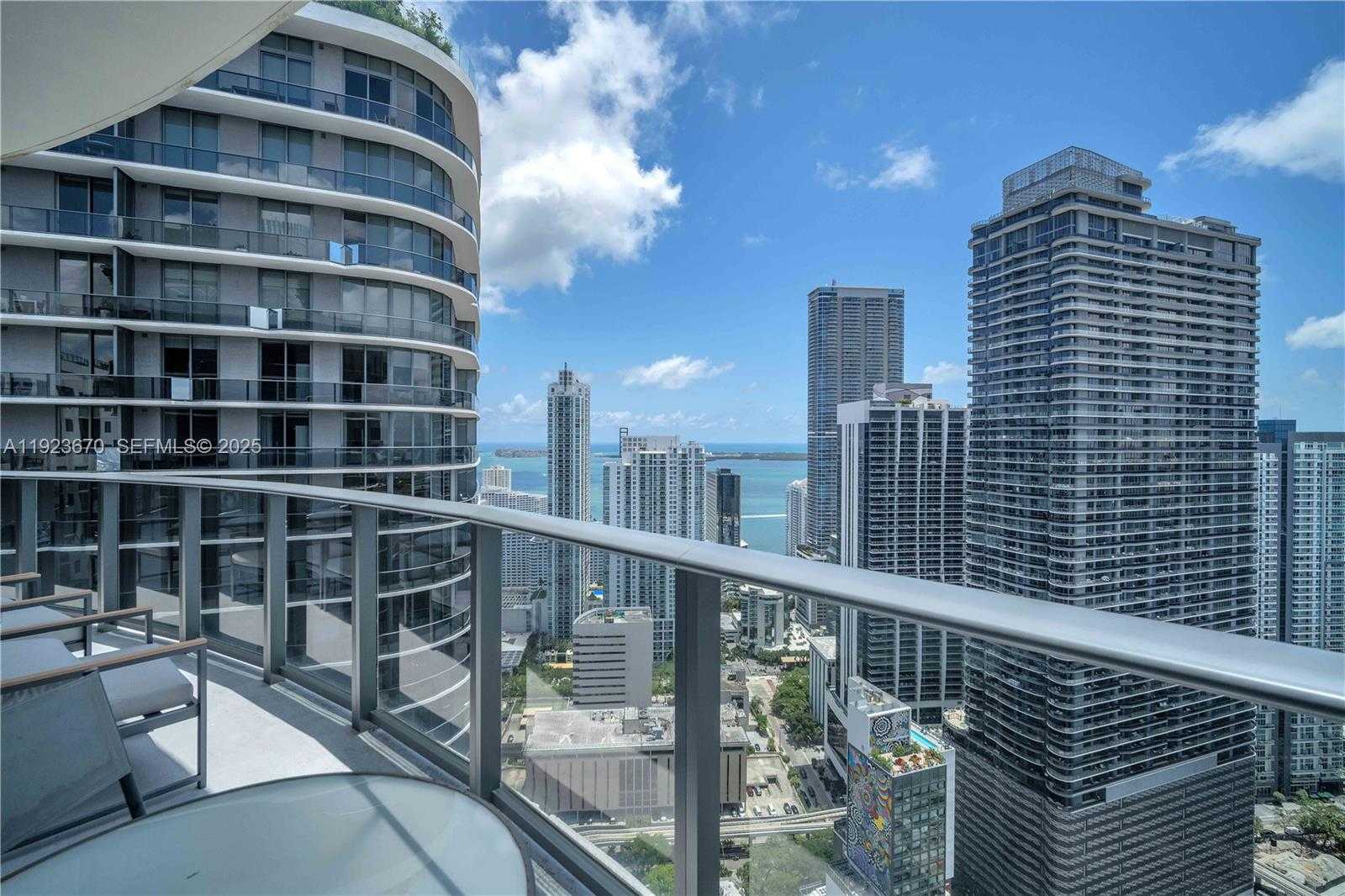 Small Image of 55 SOUTH WEST 9TH ST #4403, Miami Number 32