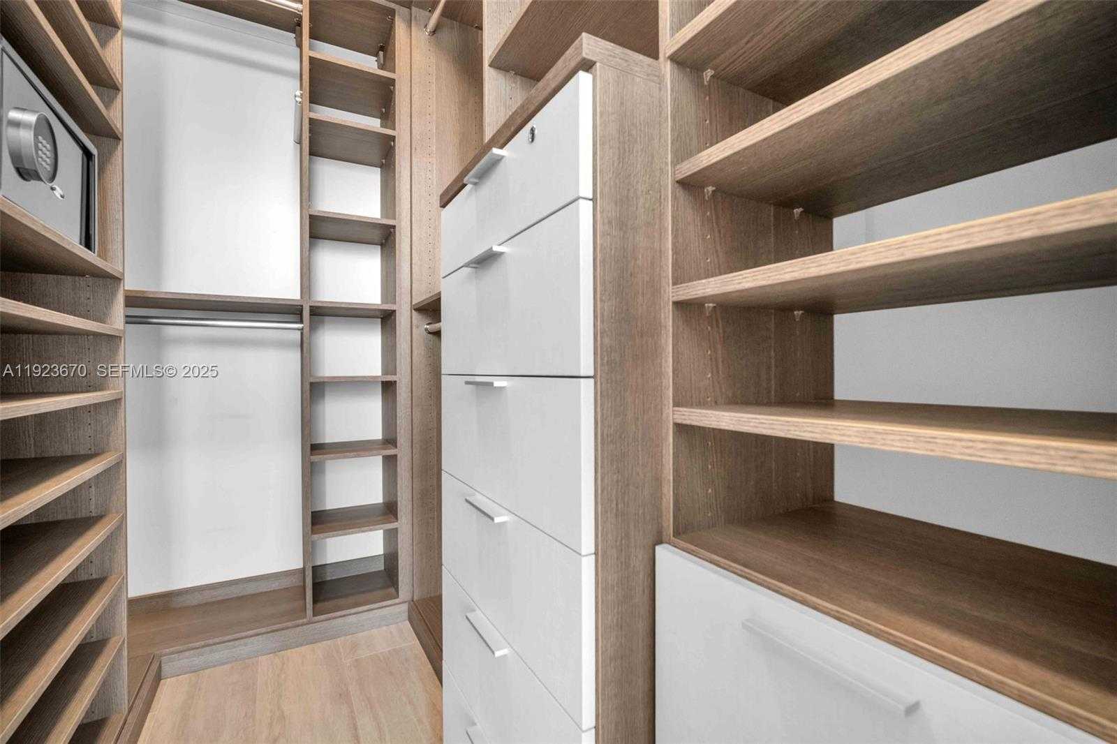 Small Image of 55 SOUTH WEST 9TH ST #4403, Miami Number 39