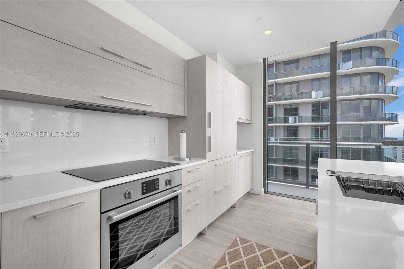 Small Image of 55 SOUTH WEST 9TH ST #4403, Miami Number 57