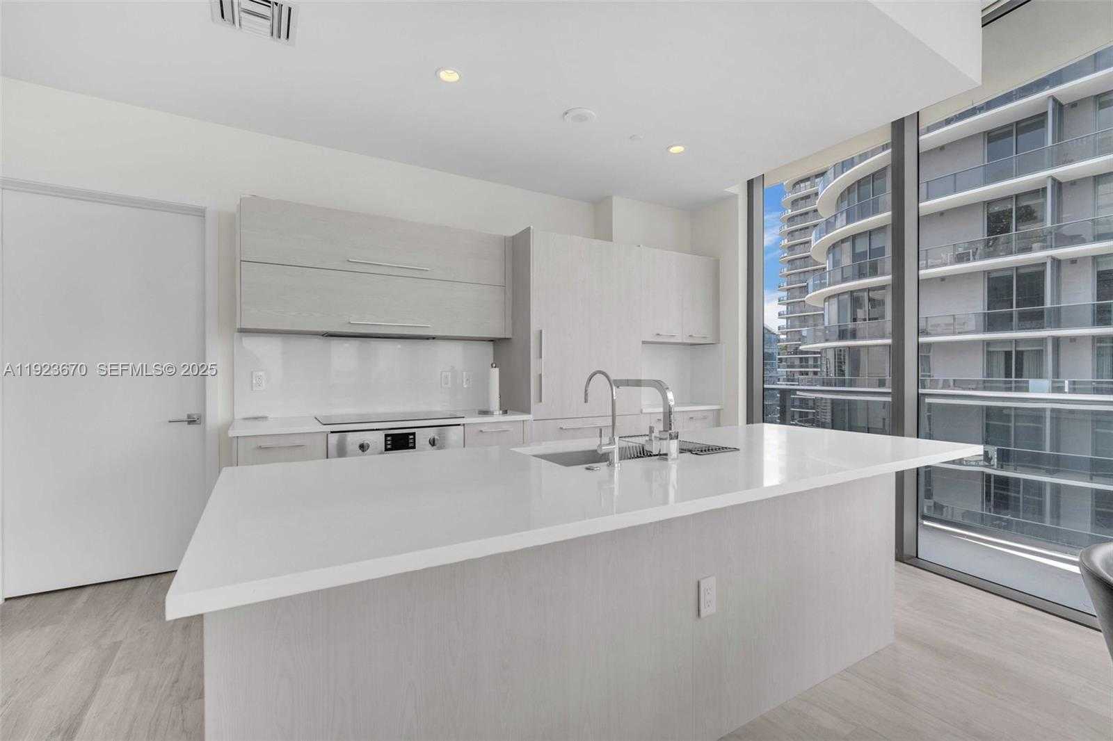 Small Image of 55 SOUTH WEST 9TH ST #4403, Miami Number 60