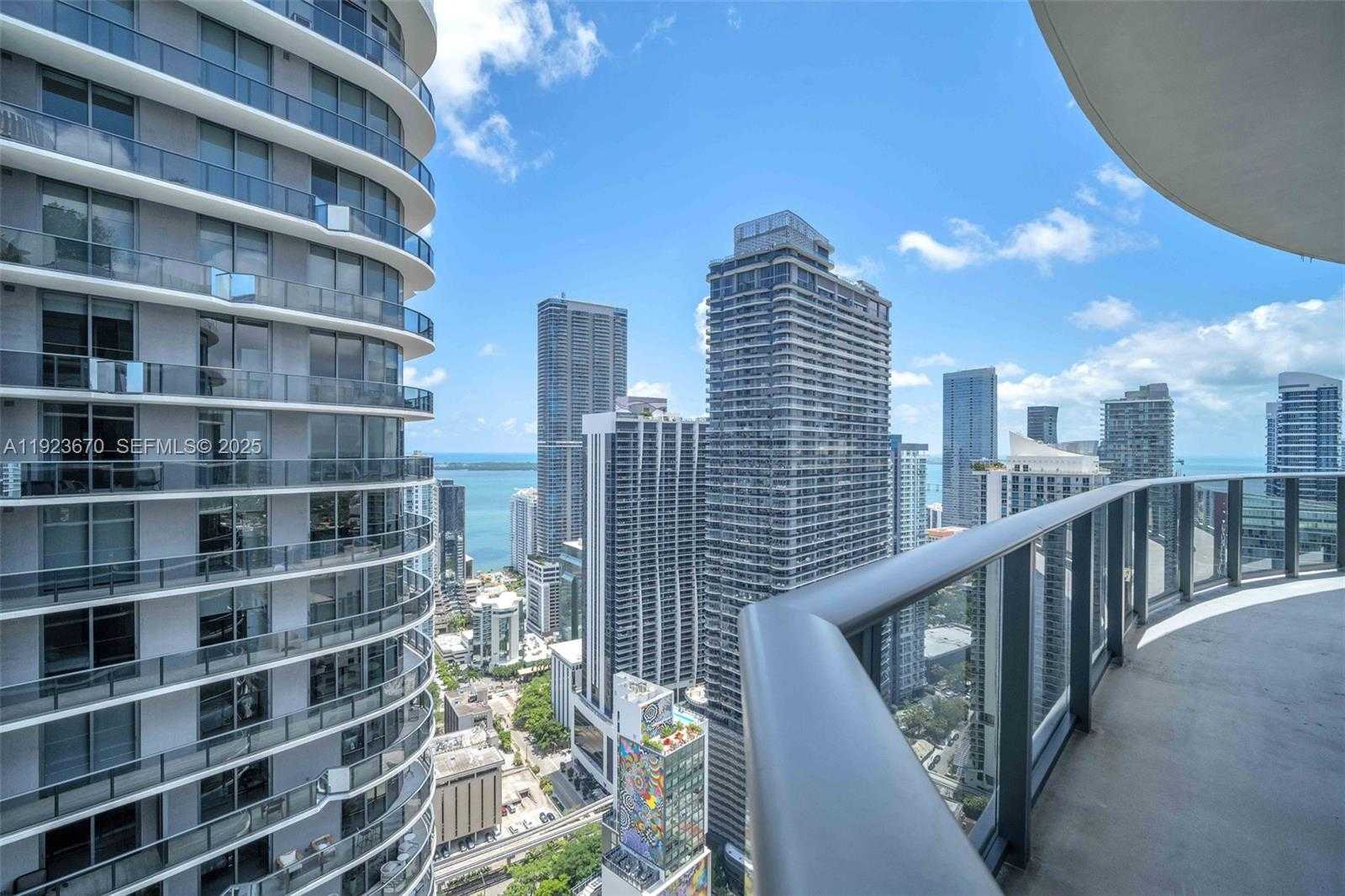 Small Image of 55 SOUTH WEST 9TH ST #4403, Miami Number 62