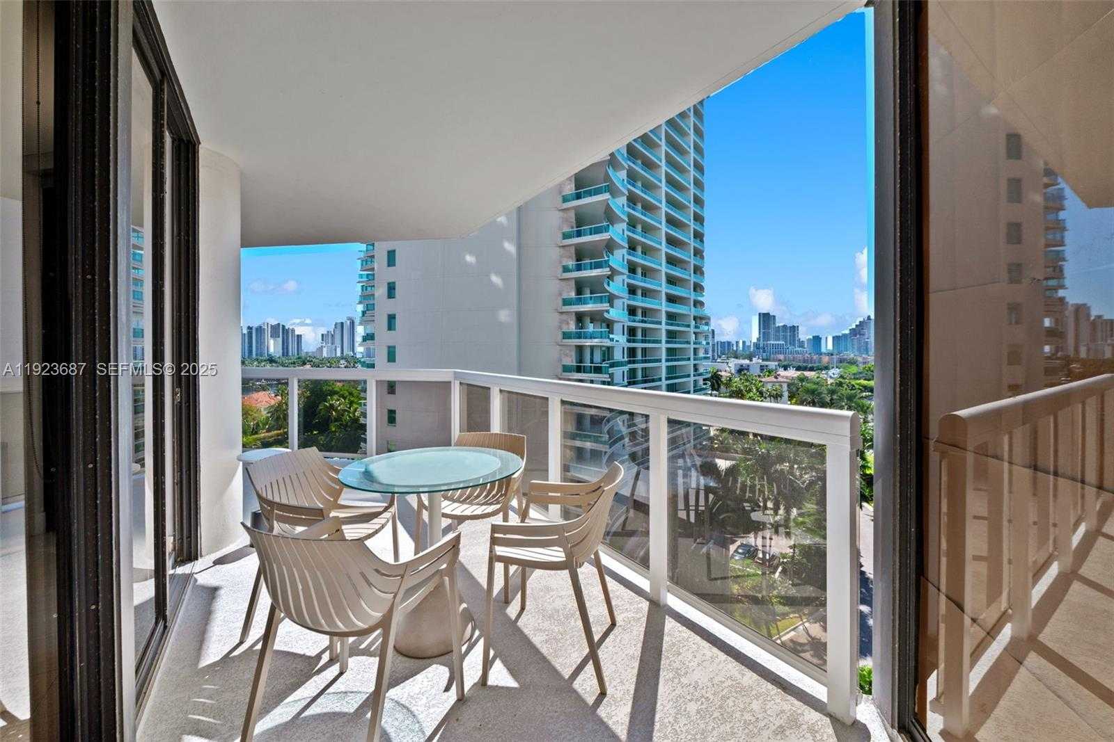 Small Image of 20185 EAST COUNTRY CLUB DR #904, Aventura Number 22