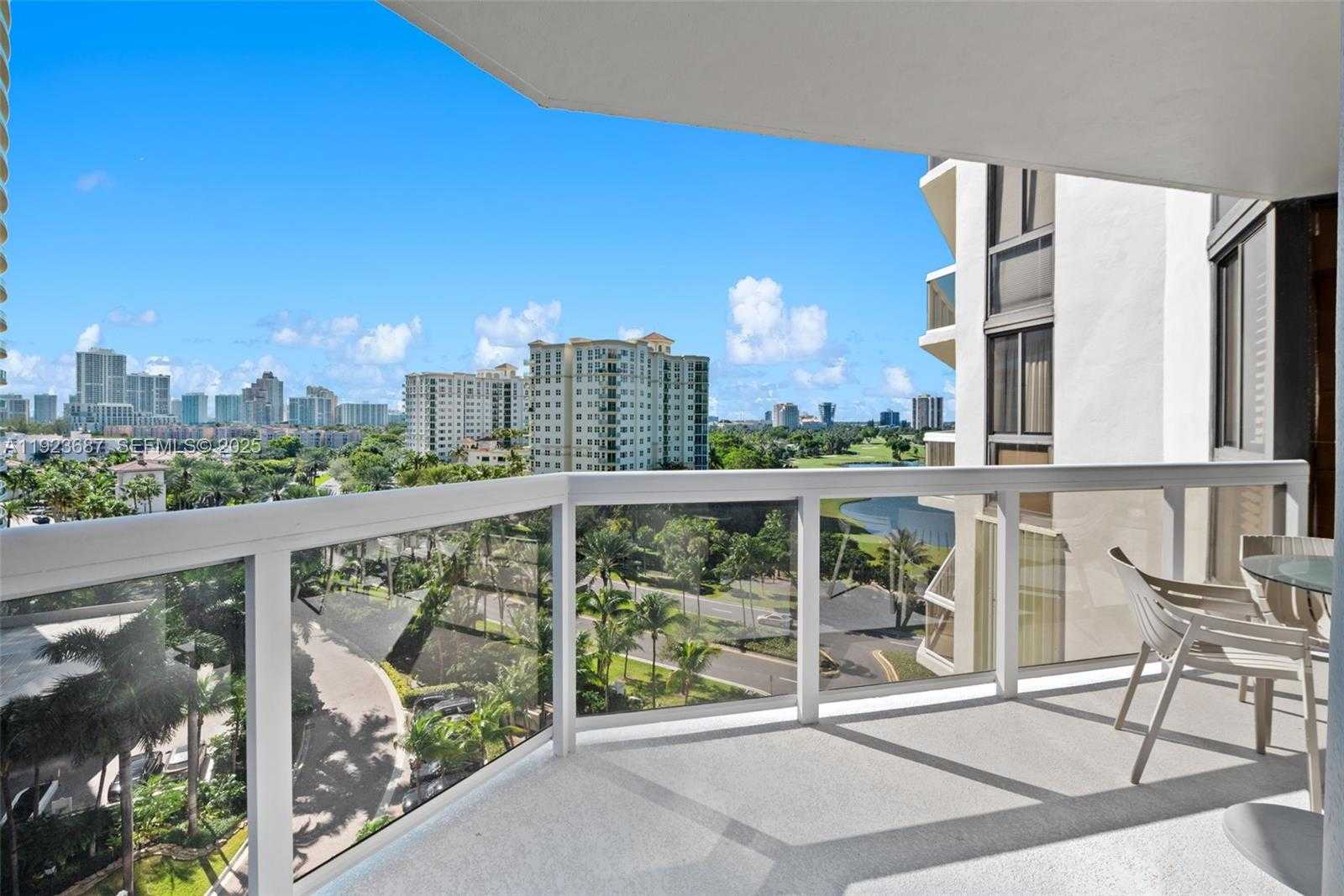 Small Image of 20185 EAST COUNTRY CLUB DR #904, Aventura Number 23