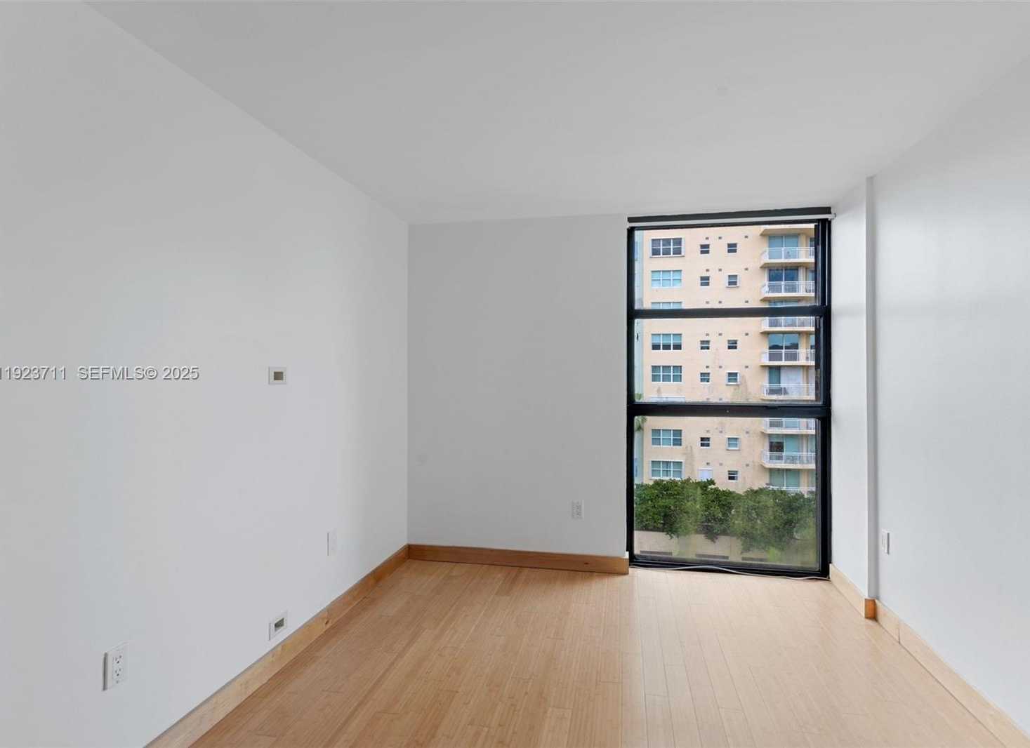 Small Image of 2501 BRICKELL AVE #1102, Miami Number 12