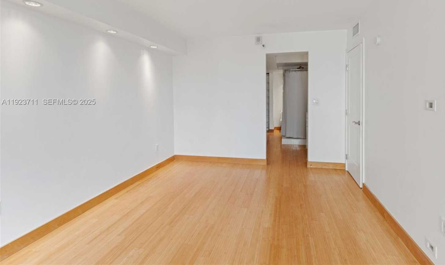 Small Image of 2501 BRICKELL AVE #1102, Miami Number 18