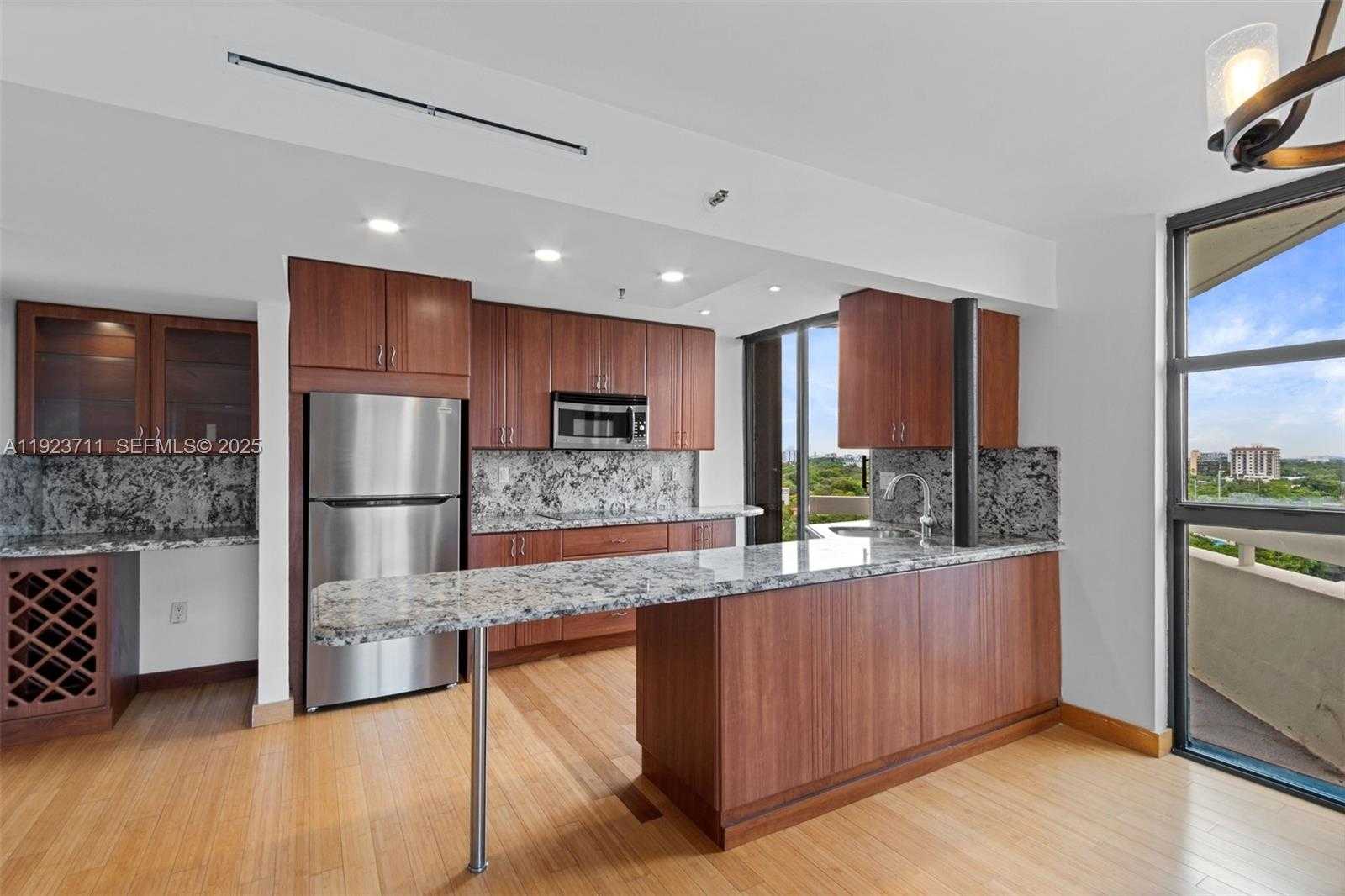 Small Image of 2501 BRICKELL AVE #1102, Miami Number 3